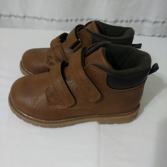 Oshkosh Toddler Boots - Picture 2 of 4